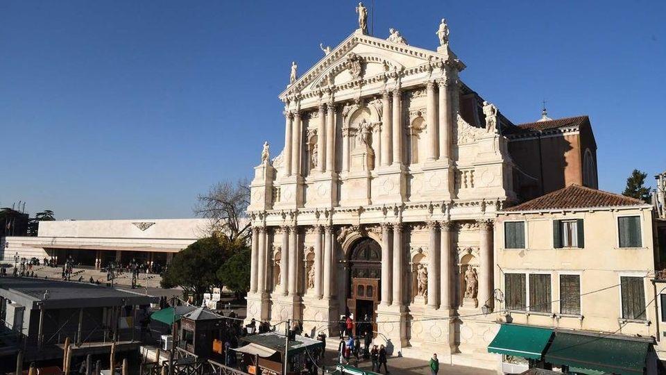 La Chiesa degli Scalzi a Venezia