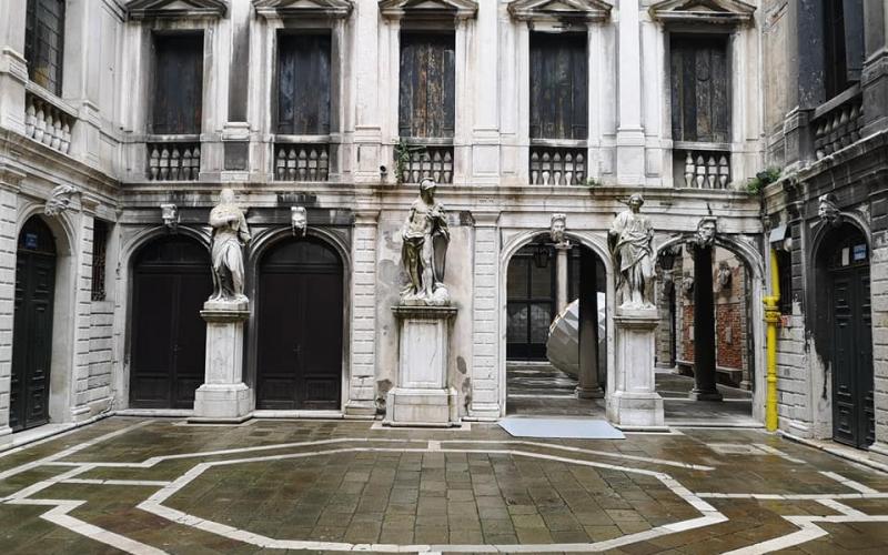Pavimenti del cortile interno di Palazzo Pisani a Venezia