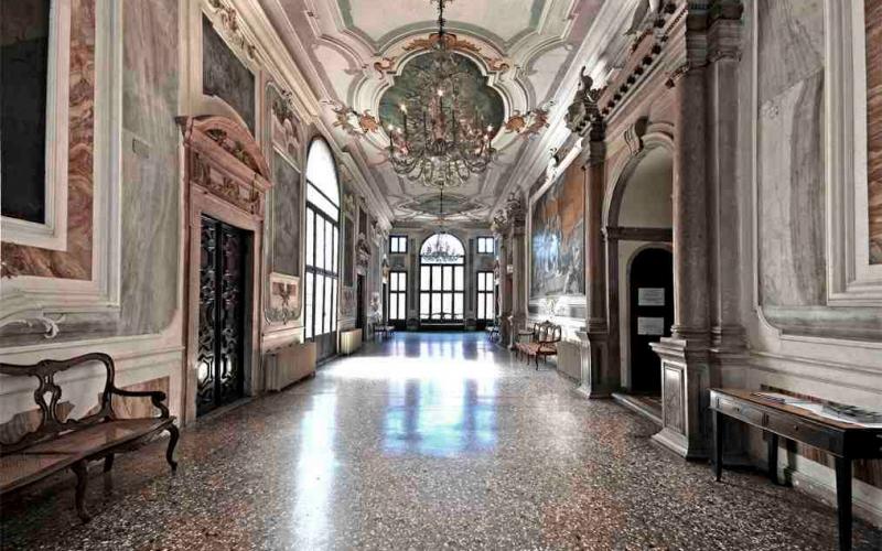 Palazzo Pisani a Venezia: la sala sopra al portego