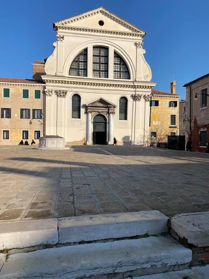 Chiesa di San Trovaso a Venezia la facciata