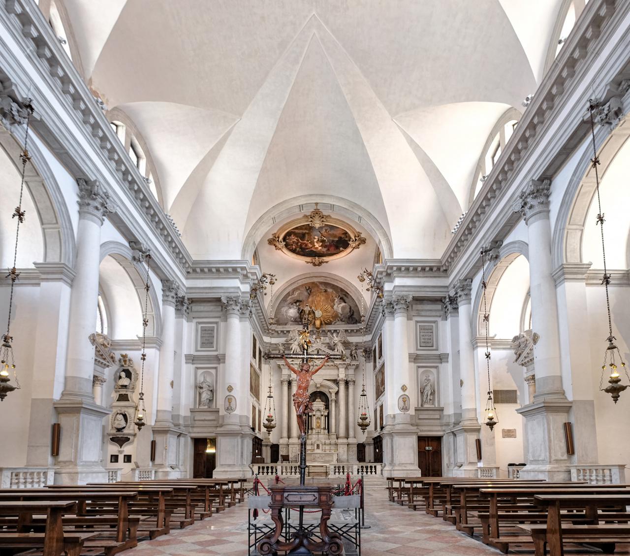 Chiesa San Stae, interni