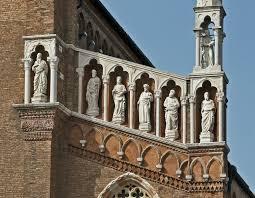 Statue degli apostoli nella chiesa della Madonna dell'Orto