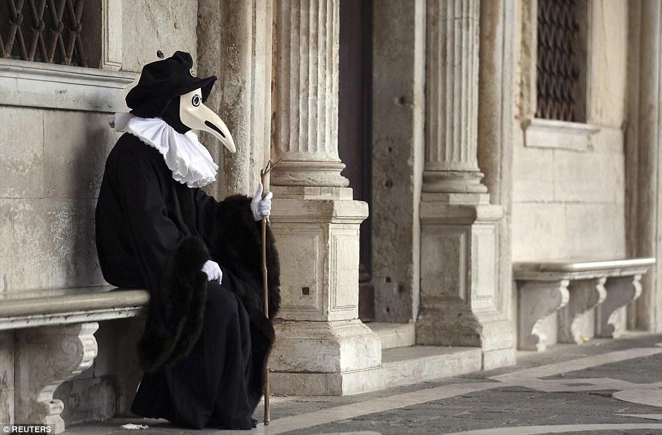 Maschera di carnevale dottore peste