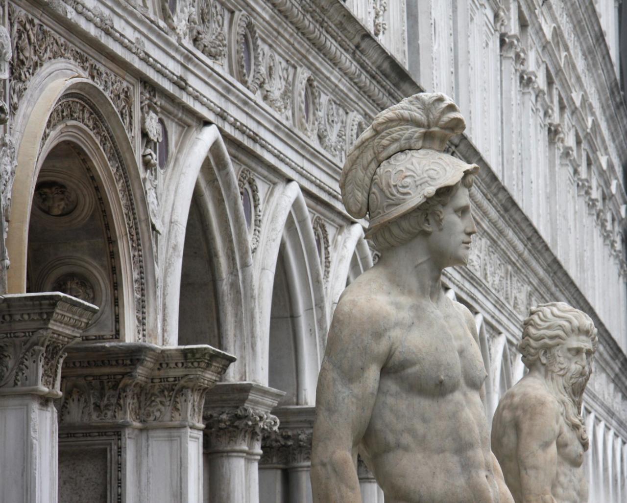 palazzo ducale e la scala dei giganti