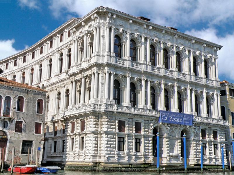 Facciata di Ca' Pesaro sul Canal Grande