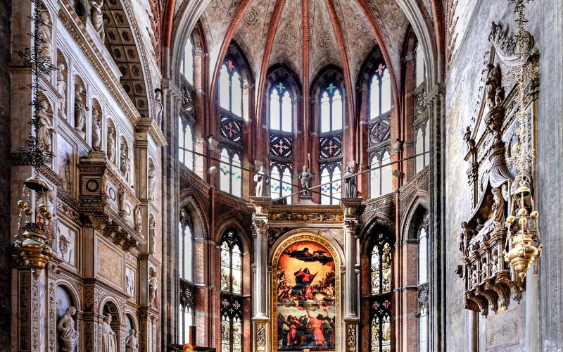 Basilica dei Frari, l'altare principale