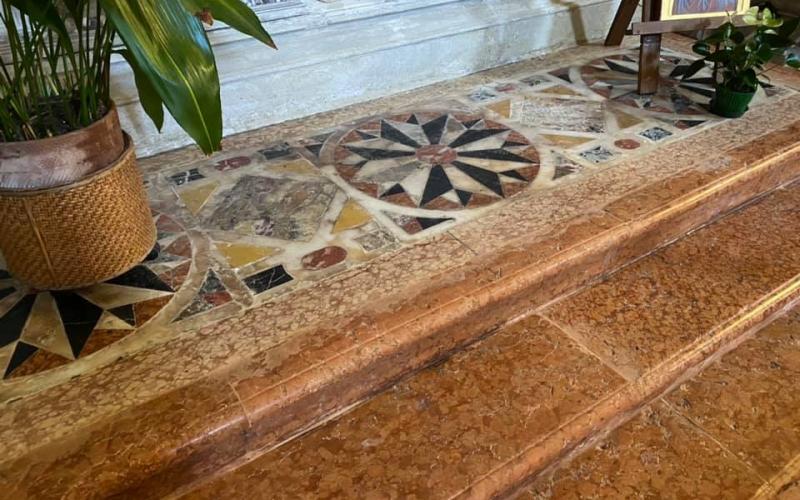 Chiesa dell'Arcangelo Raffaele, a Venezia, pavimenti altare