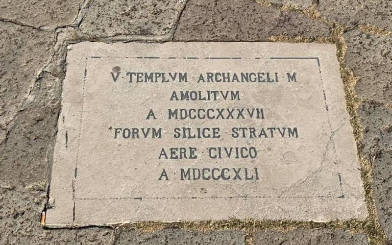 Chiesa di San Michele Arcangelo a Venezia, la targa della chiesa abbattuta