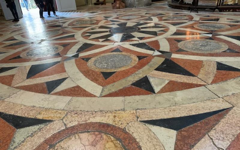 Chiesa San Salvador, i pavimenti