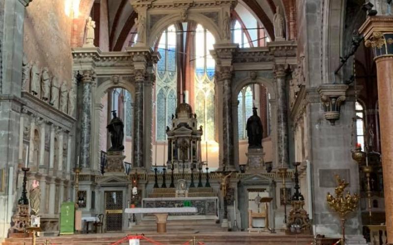 Chiesa di Santo Stefano a Venezia: gli interni, la navata principale