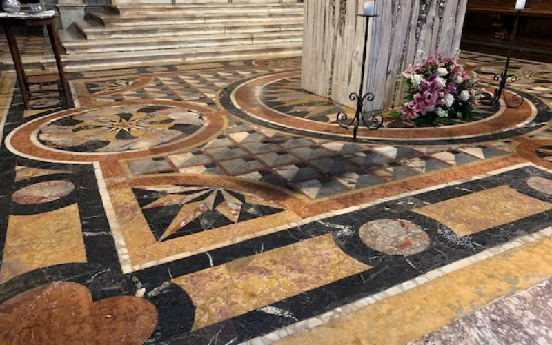 Chiesa di San Pantalon i Pavimenti comaschi dell'altare