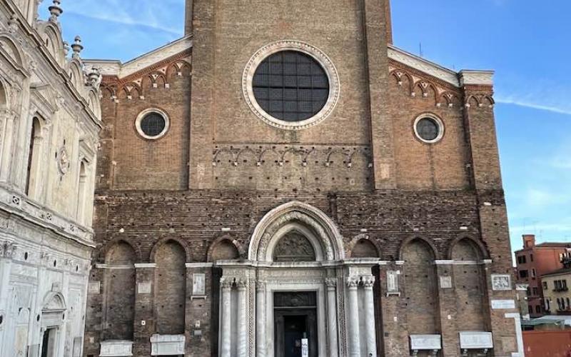 Chiesa di San Giovanni e Paolo, la facciata