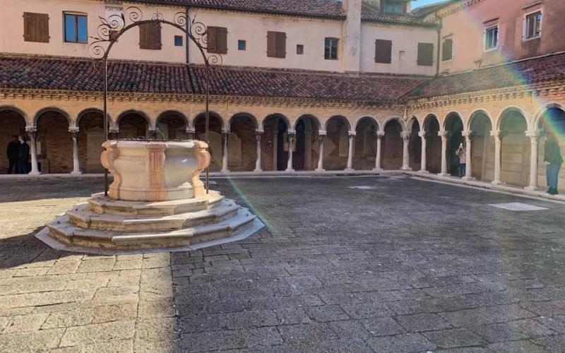 Chiostro della Chiesa di San Michele in Isola a Venezia