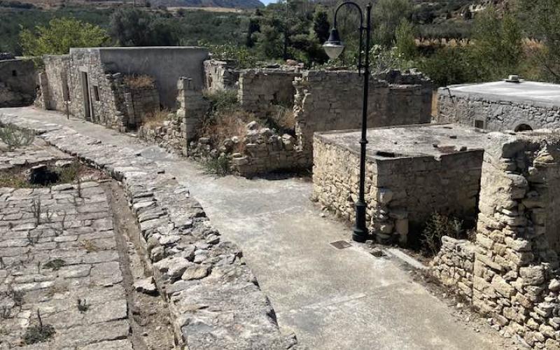 Creta Veneziana, il villaggio abbandonato di Etia