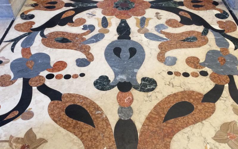 Pavimento del pianerottolo della scala del convento