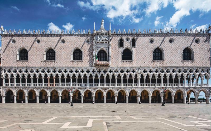 Palazzo Ducale, vista frontale dalla Libreria Marciana