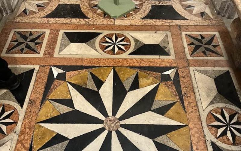 Palazzo Labia, I pianerottoli in marmo intarsiato