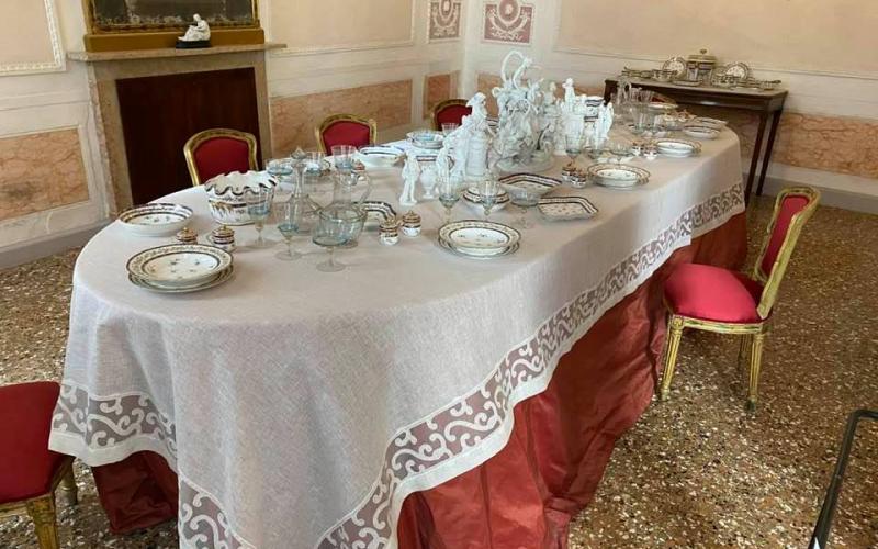 Palazzo Querini Stampalia, la sala da pranzo con il tavolo preparato