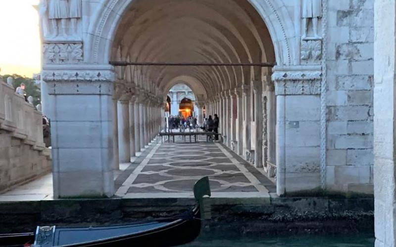 Portico di Palazzo Ducale, vista dalle prigioni