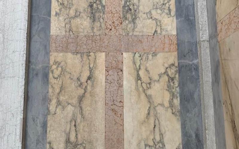 Chiesa di Santa Maria dei Miracoli a Venezia, il rivestimento esterno 