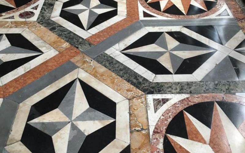 La Scuola grande dei Carmini a Venezia, i pavimenti