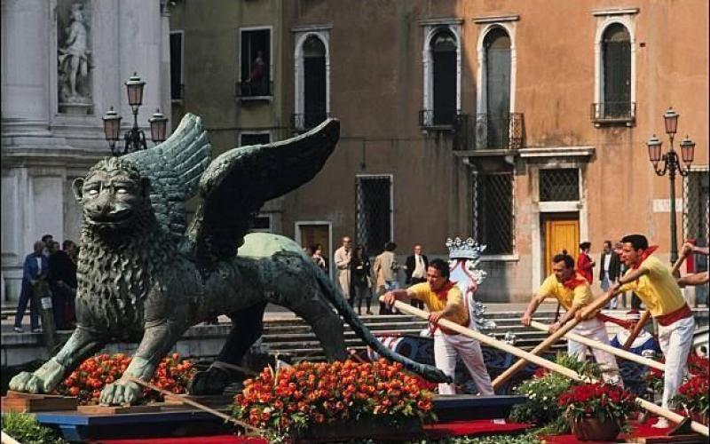 1991 - restauro del leone di San Marco