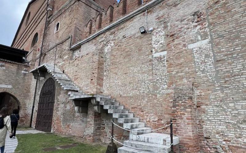 Interno dell'arsenale di Venezia, piazza e torre della campanella