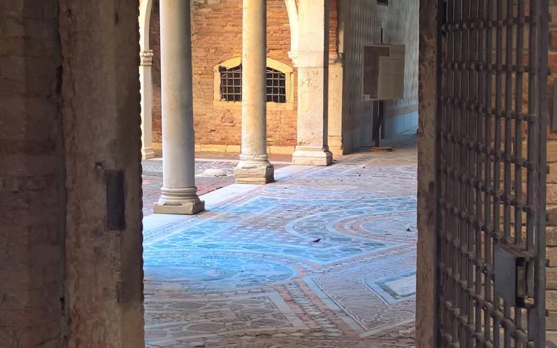 Ca' d'oro, l'ingresso al proteggo al pianterreno