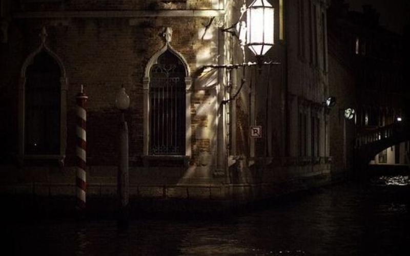 La lanterna di Ca' Foscari nello spigolo della facciata 
