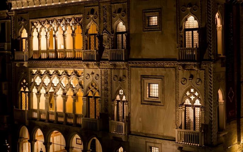 Ca d'oro, foto della facciata dal Canal Grande di notte