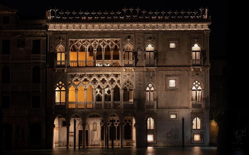 Ca d'oro, foto della facciata dal Canal Grande di notte