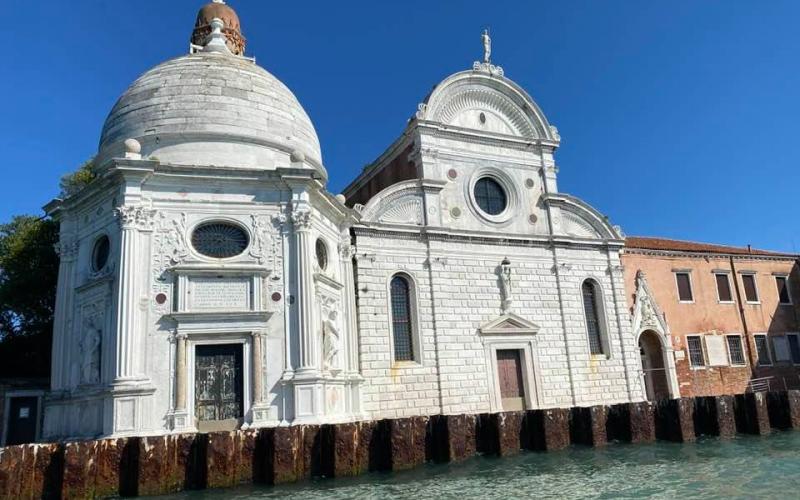 Chiesa di San Michele in Isola cimitero, Venezia: battistero e chiesa
