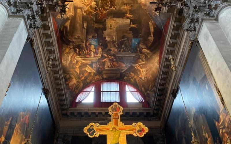 Dipinto sul soffitto dell'altare della chiesa di san pantalon