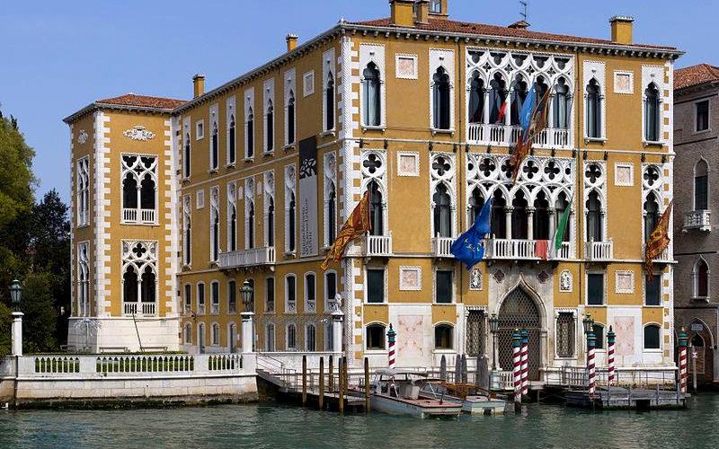 Palazzo Cavalli Franchetti, la facciata che da sul canal grande