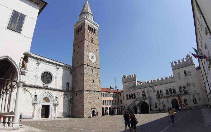 Piazza a Capodistria con architetture Veneziane